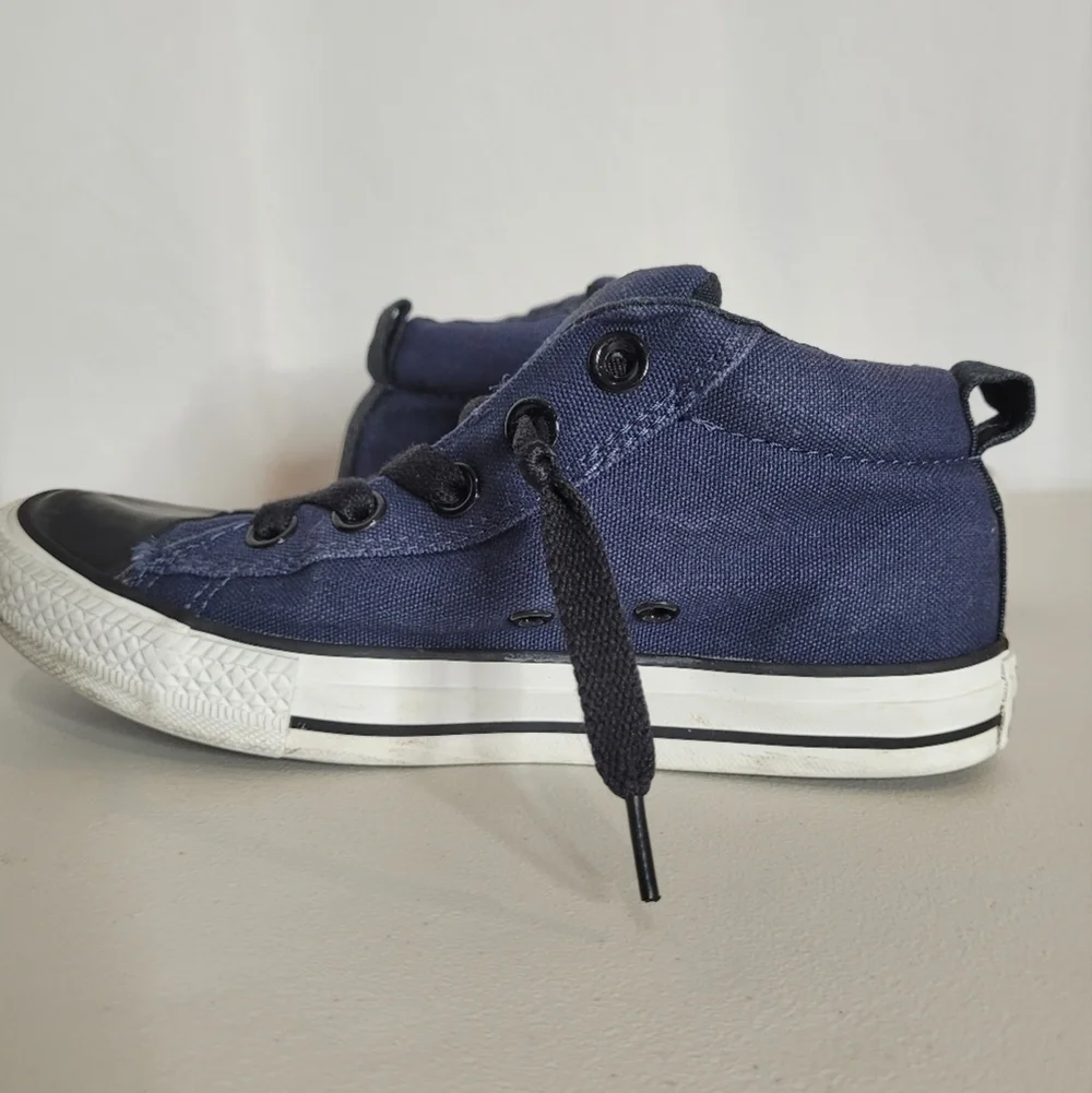 Converse Kids Chuck Taylor All Star Sneaker - Size 1